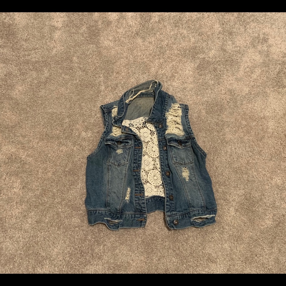 Denim Vest 🖤